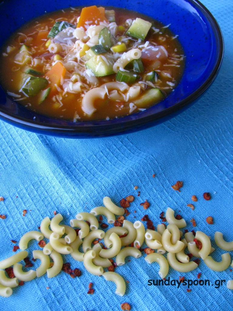 Σούπα μινεστρόνε με λαχανικά και μπούκοβο (για το κρυολόγημα)